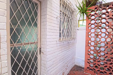 Casa para alugar com 80m², 2 quartos e sem vagaEntrada