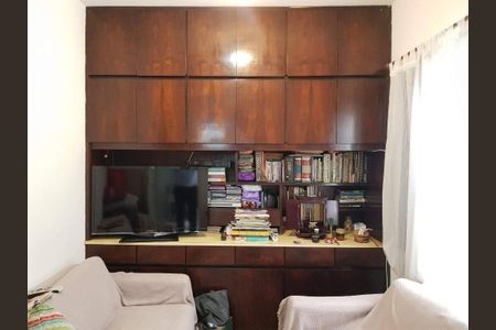 Casa à venda com 3 quartos, 180m² em Vila Tiradentes, São Paulo