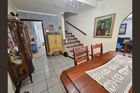 Casa à venda com 3 quartos, 150m² em Jardim Rizzo, São Paulo