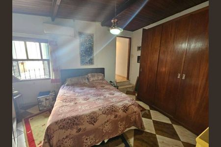 Casa à venda com 3 quartos, 150m² em Jardim Rizzo, São Paulo