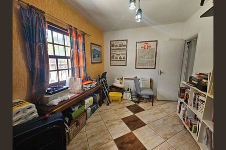 Casa à venda com 3 quartos, 150m² em Jardim Rizzo, São Paulo