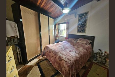 Casa à venda com 3 quartos, 150m² em Jardim Rizzo, São Paulo