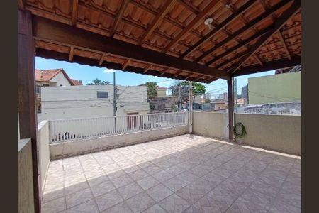 Casa à venda com 215m², 3 quartos e 4 vagas