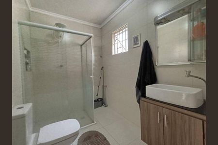 Casa à venda com 215m², 3 quartos e 4 vagas