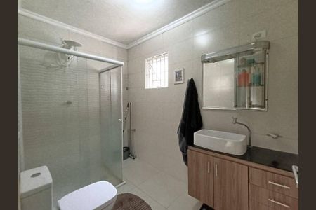 Casa à venda com 215m², 3 quartos e 4 vagas