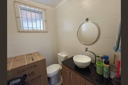 Casa à venda com 215m², 3 quartos e 4 vagas