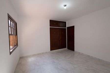 Casa para alugar com 187m², 2 quartos e 3 vagas Casa para alugar com 187m², 2 quartos e 3 vagasQuarto 1
