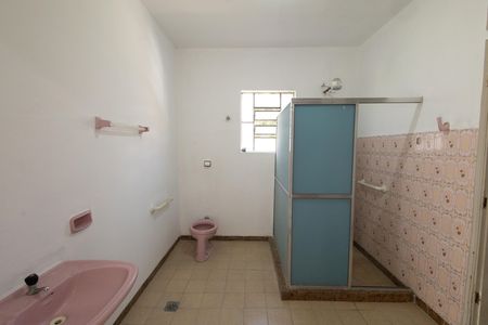 Casa para alugar com 187m², 2 quartos e 3 vagas Casa para alugar com 187m², 2 quartos e 3 vagasBanheiro social