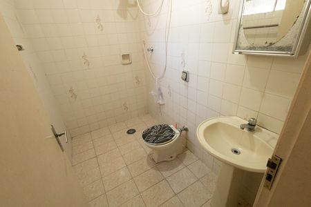 Casa para alugar com 187m², 2 quartos e 3 vagas Casa para alugar com 187m², 2 quartos e 3 vagasBanheiro social 2