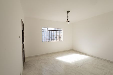 Sala de casa para alugar com 2 quartos, 187m² em Parque Itamarati, Jacareí