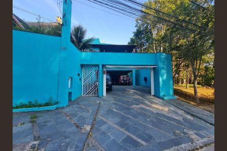 Casa à venda com 384m², 5 quartos e 6 vagas