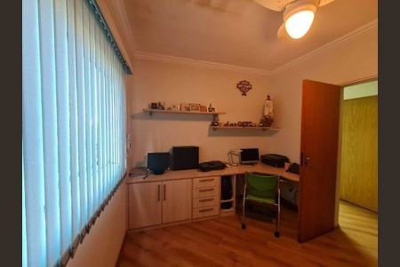 Casa à venda com 384m², 5 quartos e 6 vagas