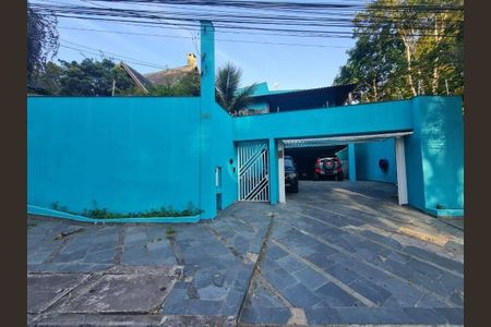Casa à venda com 384m², 5 quartos e 6 vagas