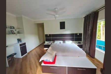 Casa à venda com 384m², 5 quartos e 6 vagas