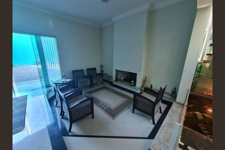 Casa à venda com 5 quartos, 384m² em Parque dos Principes, São Paulo