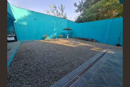 Casa à venda com 384m², 5 quartos e 6 vagas