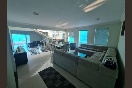 Casa à venda com 5 quartos, 384m² em Parque dos Principes, São Paulo