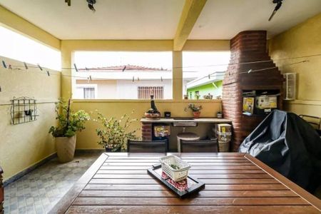 Casa à venda com 198m², 3 quartos e 2 vagas