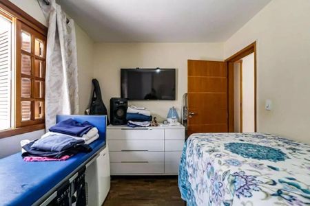 Casa à venda com 3 quartos, 198m² em Cidade dos Bandeirantes, São Paulo
