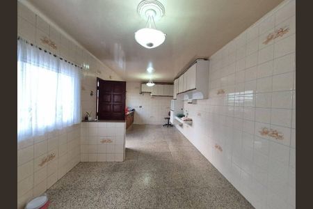 Casa à venda com 373m², 3 quartos e 4 vagas