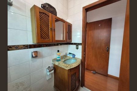 Casa à venda com 373m², 3 quartos e 4 vagas