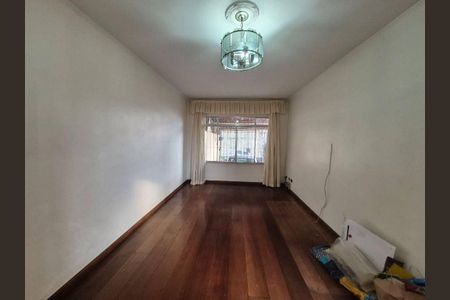 Casa à venda com 373m², 3 quartos e 4 vagas