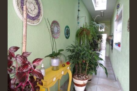 Casa à venda com 132m², 3 quartos e 2 vagasCORREDOR INTERNO