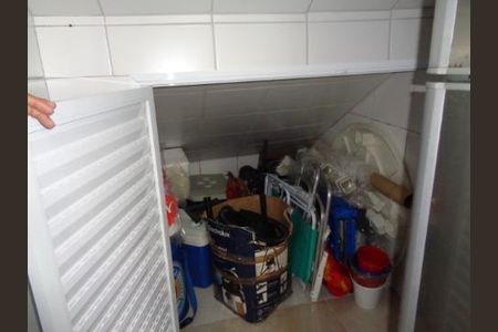 Casa à venda com 132m², 3 quartos e 2 vagasAREA INTERNA