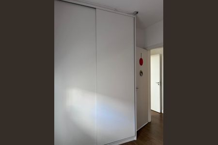 Apartamento para alugar com 120m², 3 quartos e 3 vagas Apartamento para alugar com 120m², 3 quartos e 3 vagasQuarto