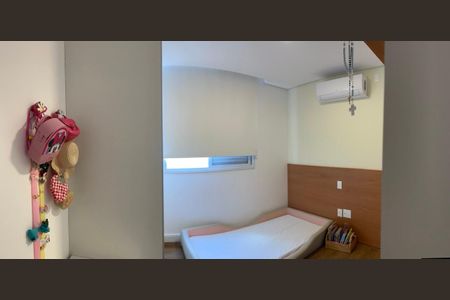 Apartamento para alugar com 120m², 3 quartos e 3 vagas Apartamento para alugar com 120m², 3 quartos e 3 vagasQuarto