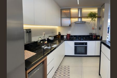 Apartamento para alugar com 120m², 3 quartos e 3 vagas Apartamento para alugar com 120m², 3 quartos e 3 vagasCozinha