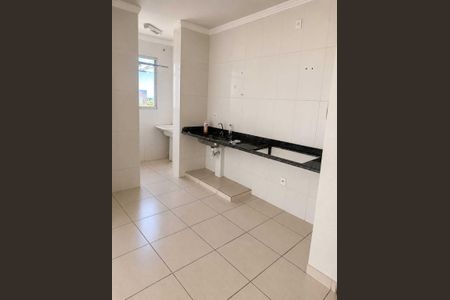 Cozinha de apartamento para alugar com 2 quartos, 48m² em Chácaras Panorama, Uberlândia