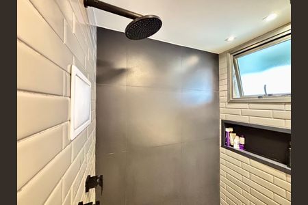 Apartamento à venda com 149m², 3 quartos e 2 vagas Apartamento à venda com 149m², 3 quartos e 2 vagasSuite Banheiro