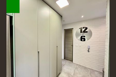Apartamento à venda com 149m², 3 quartos e 2 vagas Apartamento à venda com 149m², 3 quartos e 2 vagasLavanderia
