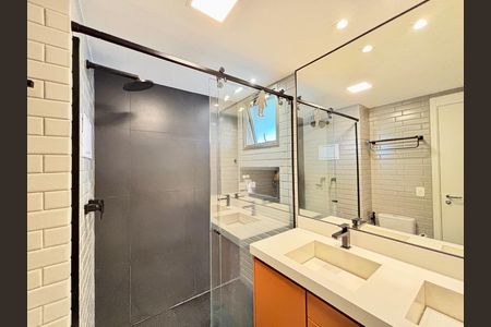 Apartamento à venda com 149m², 3 quartos e 2 vagas Apartamento à venda com 149m², 3 quartos e 2 vagasSuite Banheiro