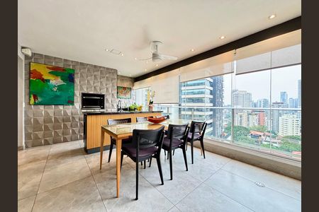 Apartamento à venda com 149m², 3 quartos e 2 vagas Apartamento à venda com 149m², 3 quartos e 2 vagasVaranda