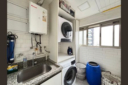 Apartamento à venda com 149m², 3 quartos e 2 vagas Apartamento à venda com 149m², 3 quartos e 2 vagasLavanderia