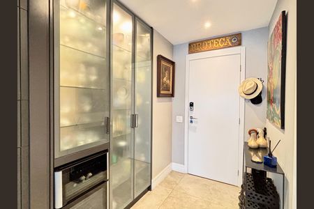 Apartamento à venda com 149m², 3 quartos e 2 vagas Apartamento à venda com 149m², 3 quartos e 2 vagasEntrada