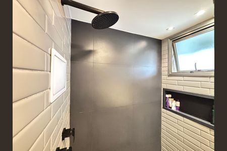 Apartamento à venda com 149m², 3 quartos e 2 vagas Apartamento à venda com 149m², 3 quartos e 2 vagasSuite Banheiro
