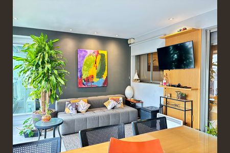 Apartamento à venda com 149m², 3 quartos e 2 vagas Apartamento à venda com 149m², 3 quartos e 2 vagasVaranda