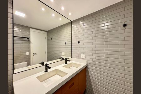Apartamento à venda com 149m², 3 quartos e 2 vagas Apartamento à venda com 149m², 3 quartos e 2 vagasSuite Banheiro