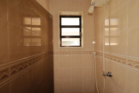 Casa para alugar com 115m², 3 quartos e 2 vagasBanheiro Social - Box