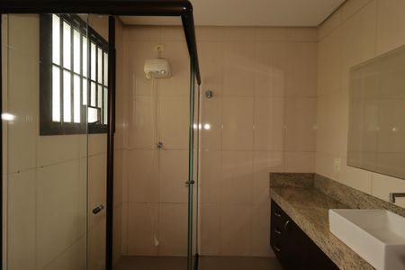 Casa para alugar com 115m², 3 quartos e 2 vagasBanheiro da Suíte