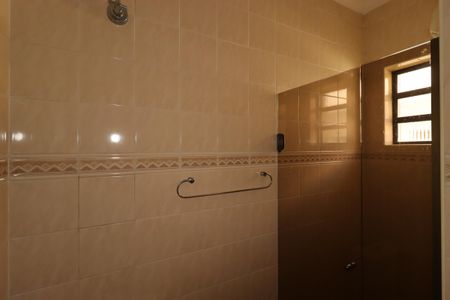 Casa para alugar com 115m², 3 quartos e 2 vagasBanheiro Social
