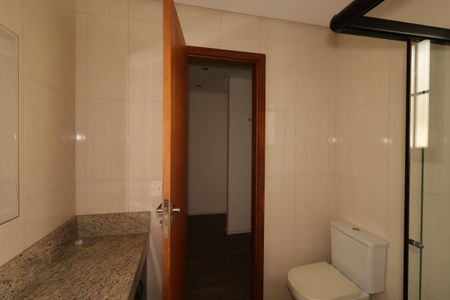 Casa para alugar com 115m², 3 quartos e 2 vagasBanheiro da Suíte