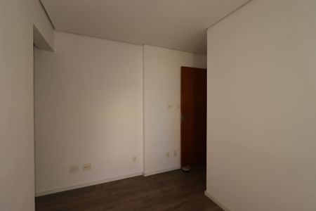 Casa para alugar com 115m², 3 quartos e 2 vagasSuíte