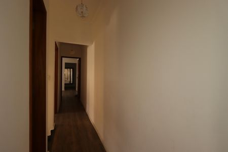Casa para alugar com 115m², 3 quartos e 2 vagasCorredor do segundo piso
