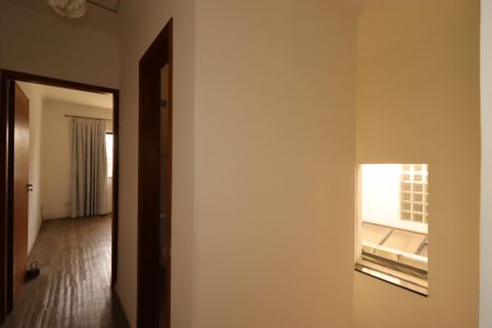 Casa para alugar com 115m², 3 quartos e 2 vagasCorredor do segundo piso