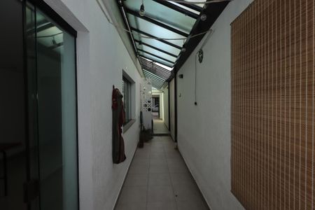 Casa para alugar com 115m², 3 quartos e 2 vagasCorredor externo