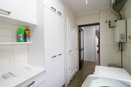 Apartamento à venda com 188m², 4 quartos e 3 vagas Apartamento à venda com 188m², 4 quartos e 3 vagasÁrea de Serviço